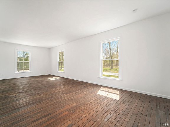 5th image of 26914 Pebblestone St