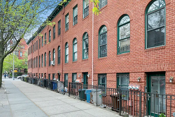 Rented by Compass | media 19