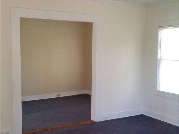 2nd image of 300 S Hoyle Ave