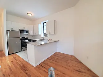 Rented by Skyline Group Real Estate