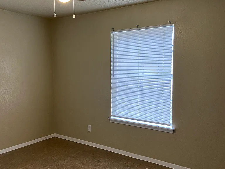7727 Gallop Dr — Photo 17