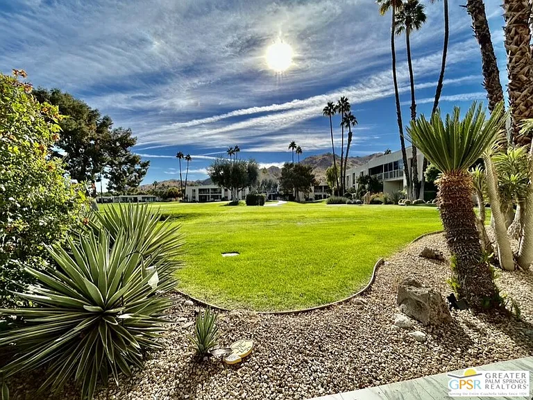 515 Desert Lakes Dr — Photo 14