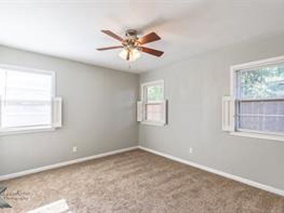 5th image of 233 Lexington Ave