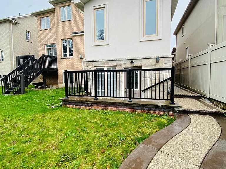 137 Spring Azure Cres #BASEMENT — Photo 34