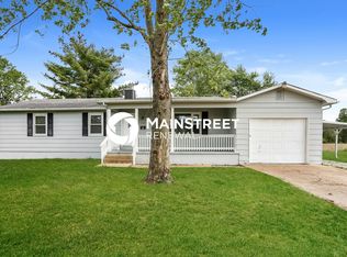 802 S 2nd St, Pacific, MO 63069