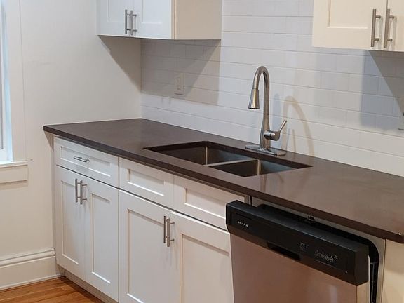 3rd image of 260 Saint George St APT 10