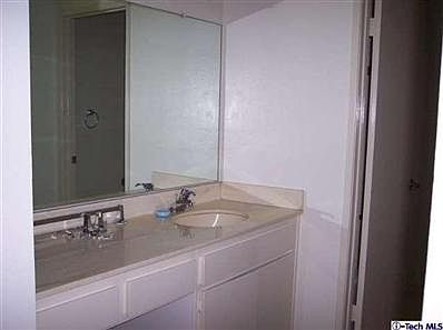 3rd image of 10502 Sunland Blvd Unit 1