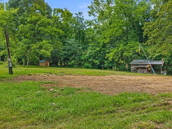 3rd image of 195 Crisp Ln