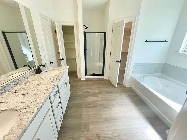 11628 Water View Ave — Photo 9