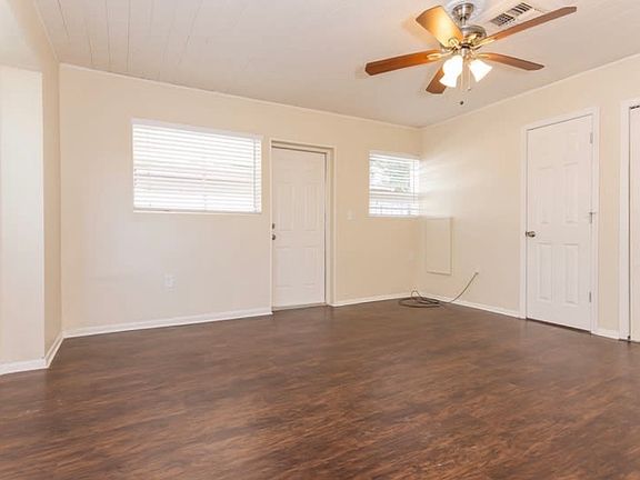 5th image of 4314 19th Ave W