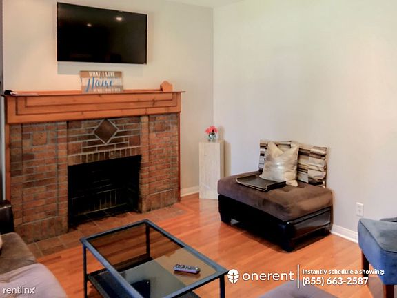 3rd image of 573 N Raymond Ave