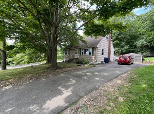 7 Prindle Rd, West Haven, CT 06516