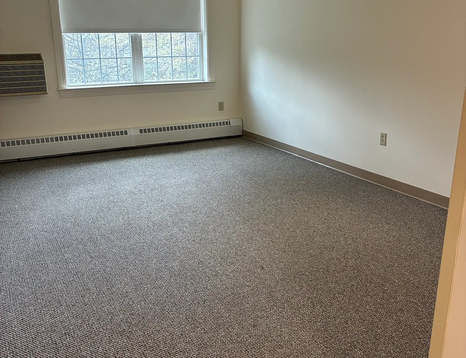 Carmen Romano Apartments — Photo 4