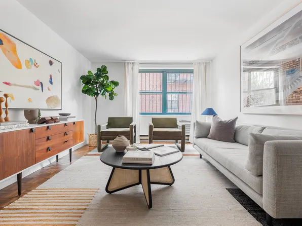 700 Washington Street image 1 of 10