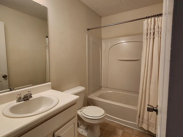 1411 Bay Overlook Dr — Photo 29