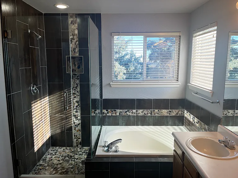 1435 Stoneham St — Photo 26