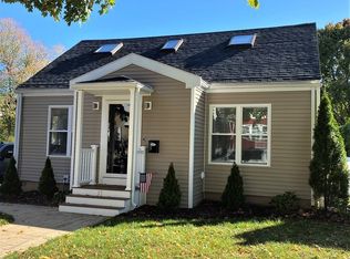 17 Jasper St, Saugus, MA 01906