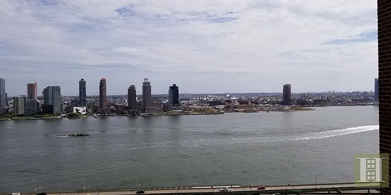 Rented by Halstead Real Estate | media 17