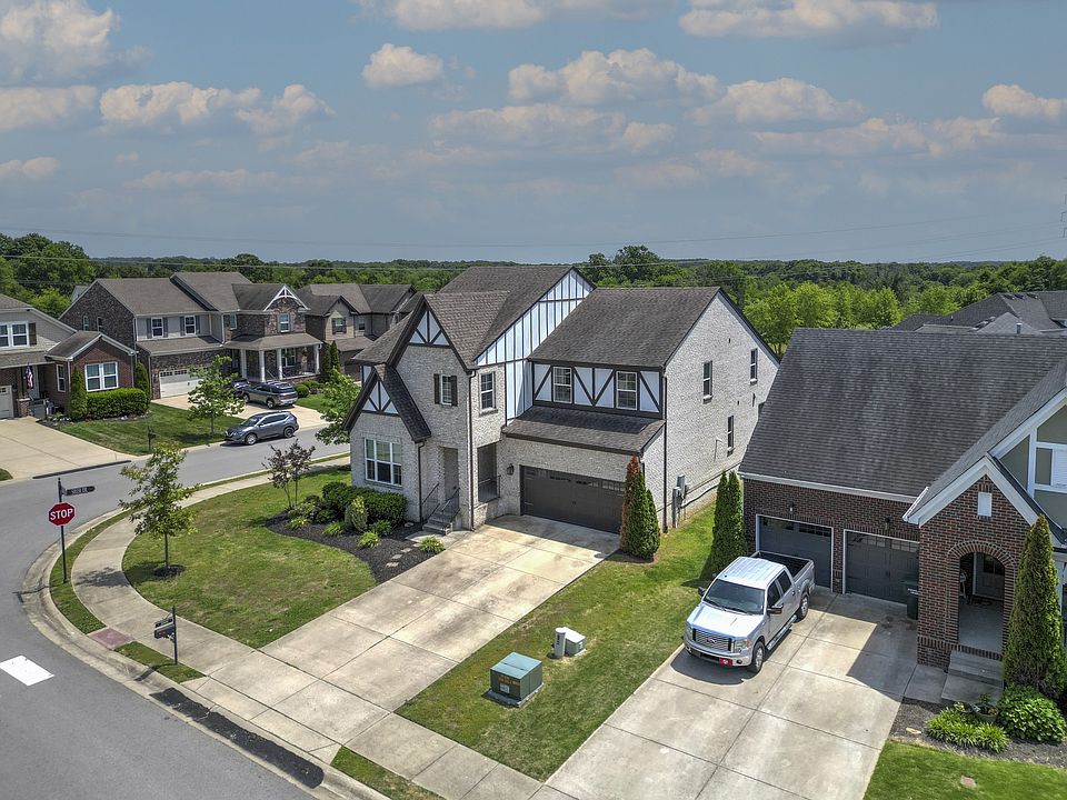 1st image of 2001 Oliver Dr