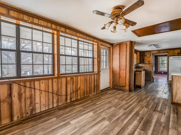 32 S Main St, Stanton, TN 38069