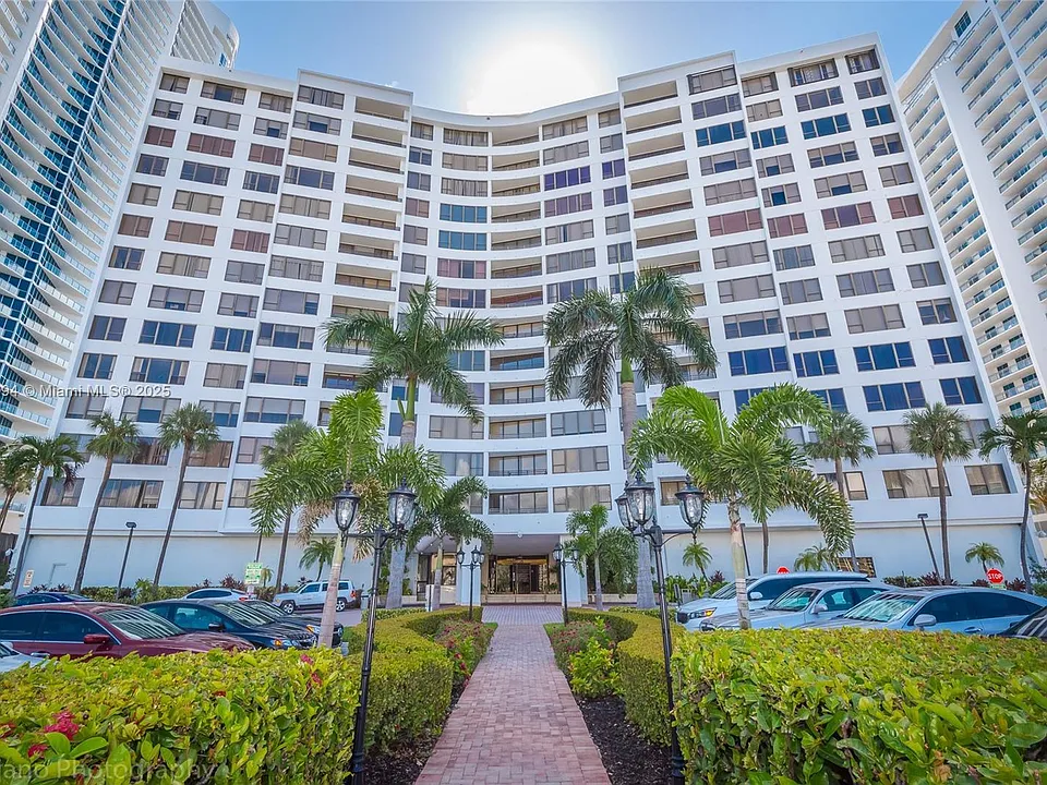 3505 S Ocean Dr #504