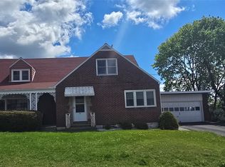 208 Pierce Ave, Endicott, NY 13760