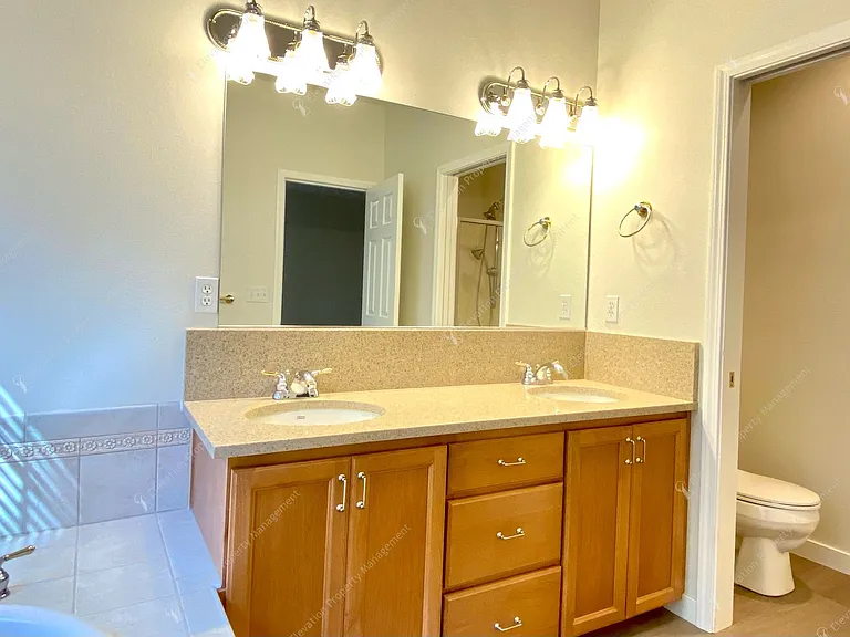 61311 Brookside Loop — Photo 23