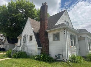 1402 Henry Ave, Beloit, WI 53511