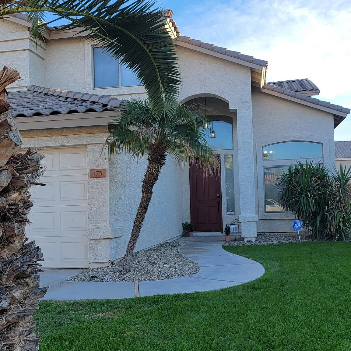 5 bed, 3008 sqft, $3,350 — Photo 1