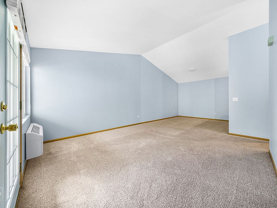 1544 McClure Rd Aurora IL Zillow