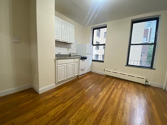 Rented by Bond New York | media 11