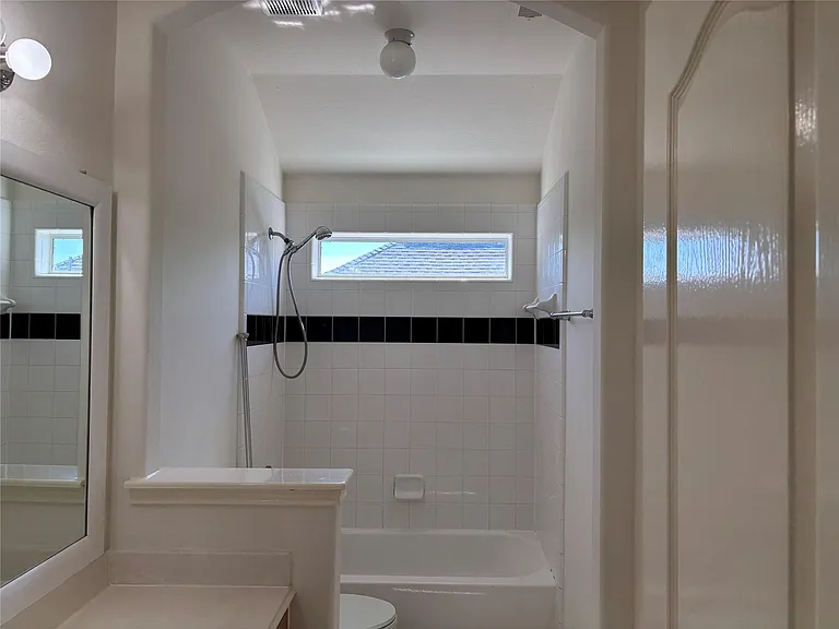 21223 Colton Cove Dr — Photo 31