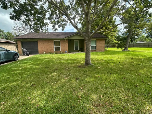 718 Hollyhock St, Richwood, TX 77531
