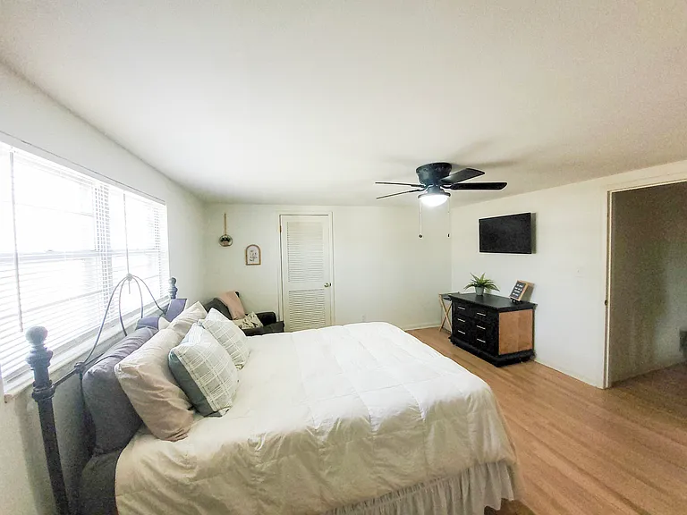 517 E McGee St — Photo 11