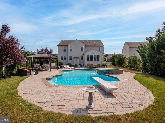 5th image of 1196 Plowman Way