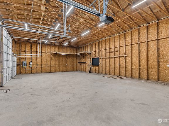 5th image of 4314 92nd Street NE