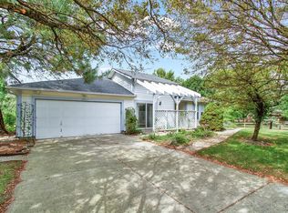9367 White Pine Dr, Loveland, OH 45140