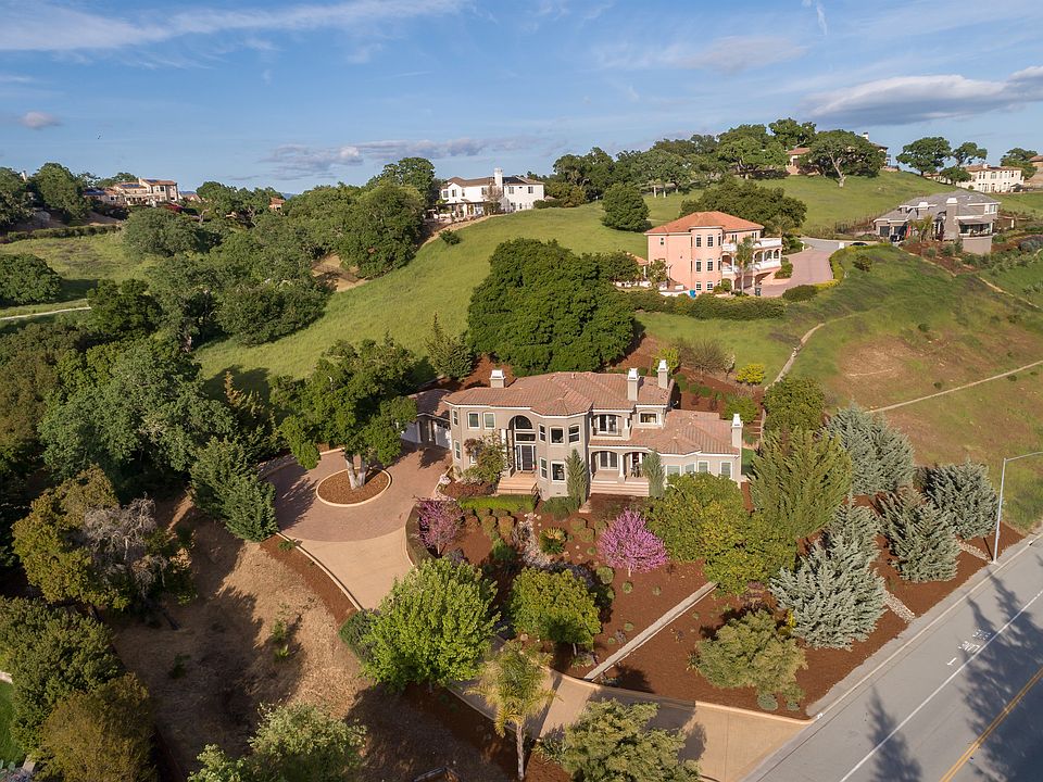 2nd image of 2351 Mantelli Dr