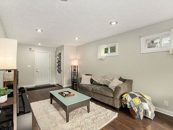5th image of 604 Blackbass Ave