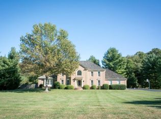 10716 Falls Pointe Dr, Great Falls, VA 22066
