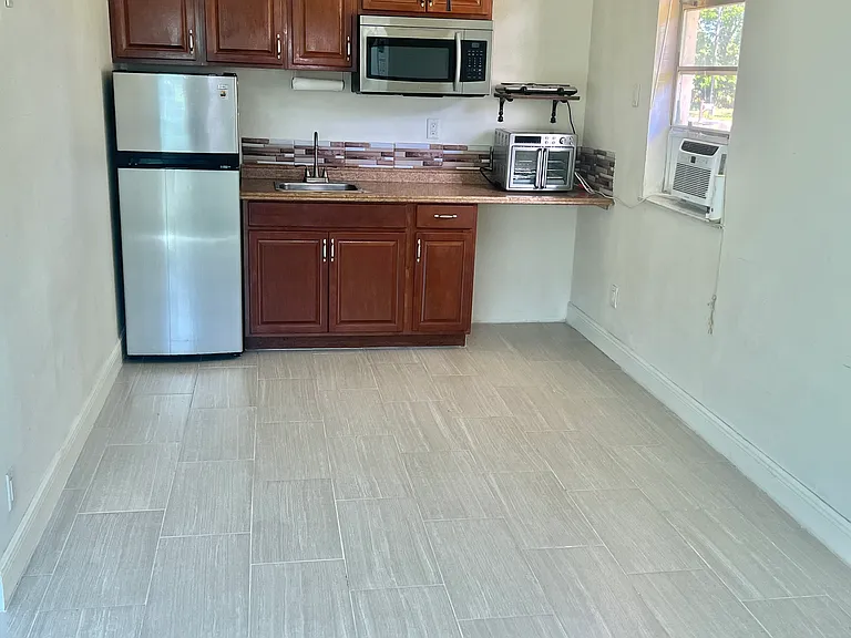 1005 Vine St #B — Photo 6