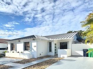 13861 SW 9th Ter, Miami, FL 33184