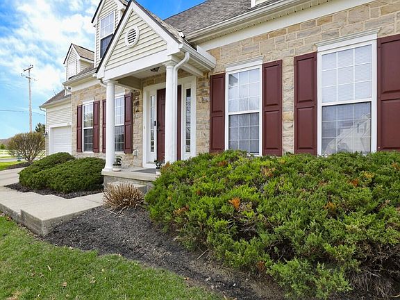 3rd image of 17 Fawn Meadow Ct