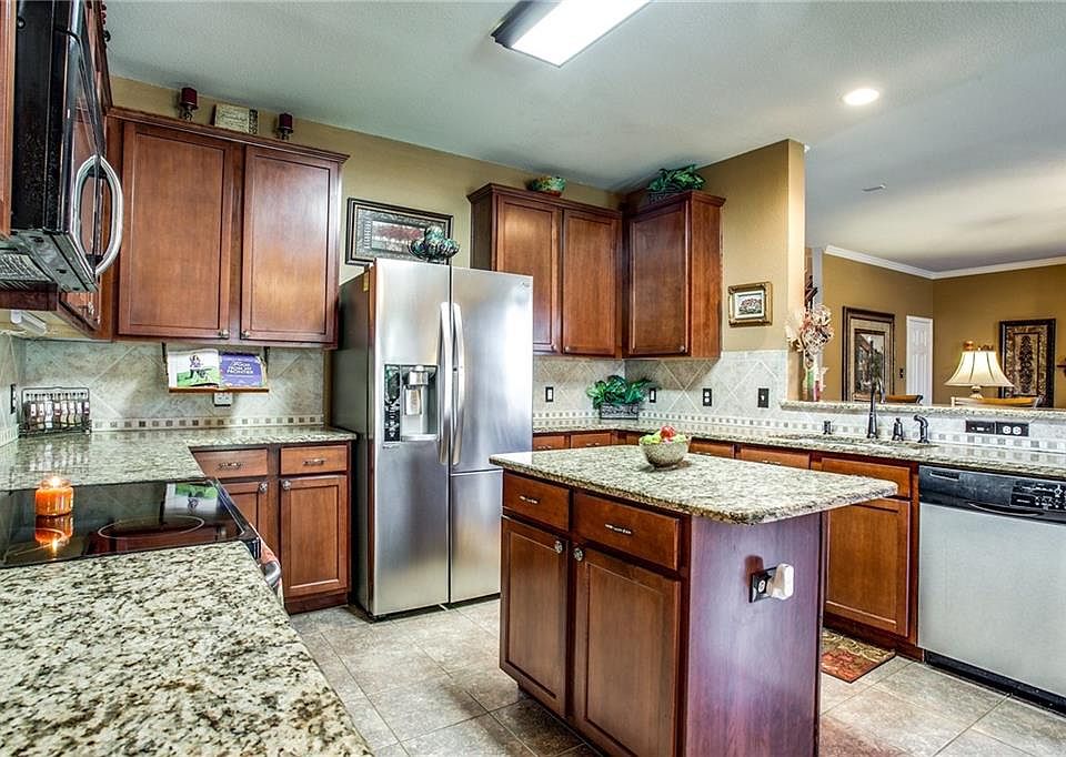 1st image of 601 Bushdale Dr