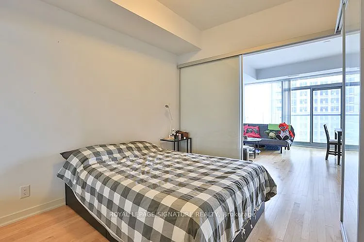 14 York St #2504 — Photo 7