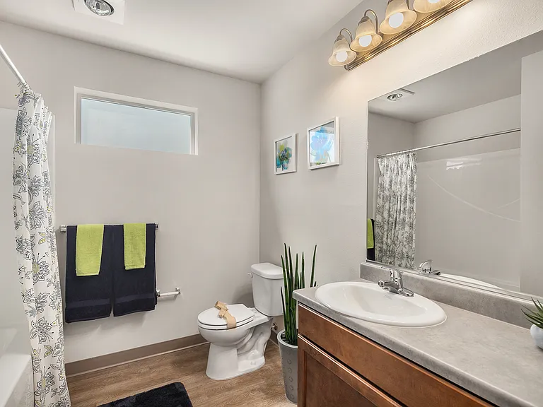 Blue Point Apartments — Photo 25