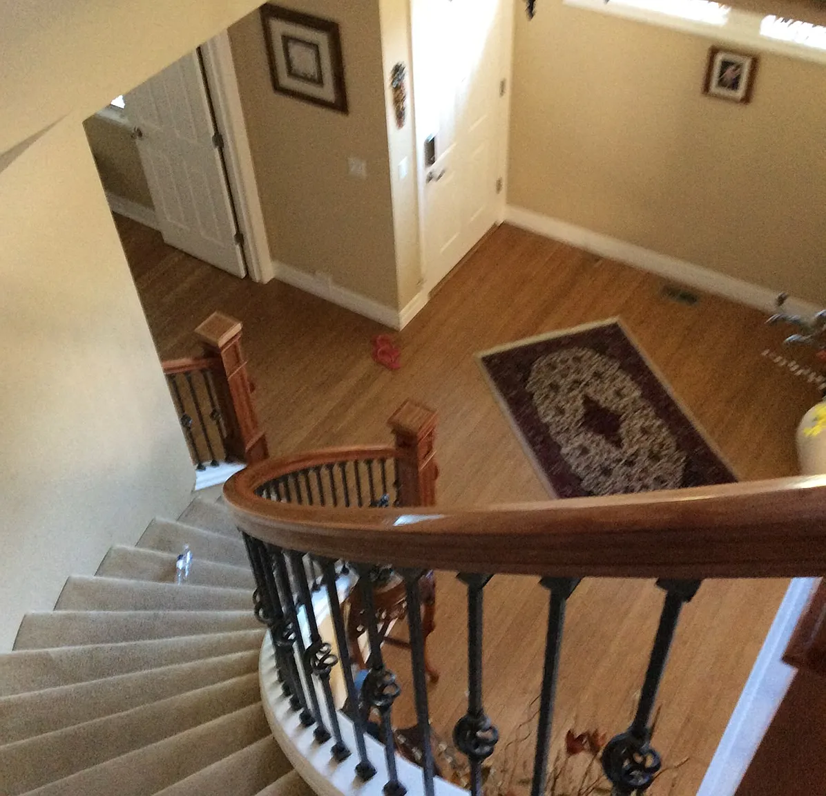 3 bed, 2710 sqft, $3,990 — Photo 3