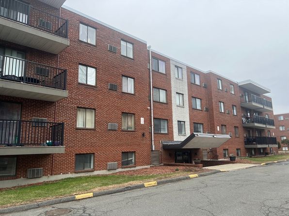 800 Governors Dr APT 36