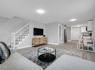 33 Grove Place, Keansburg, NJ 07734