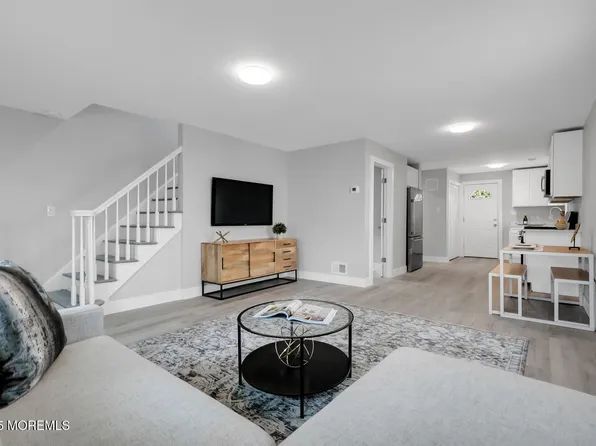 33 Grove Place, Keansburg, NJ 07734